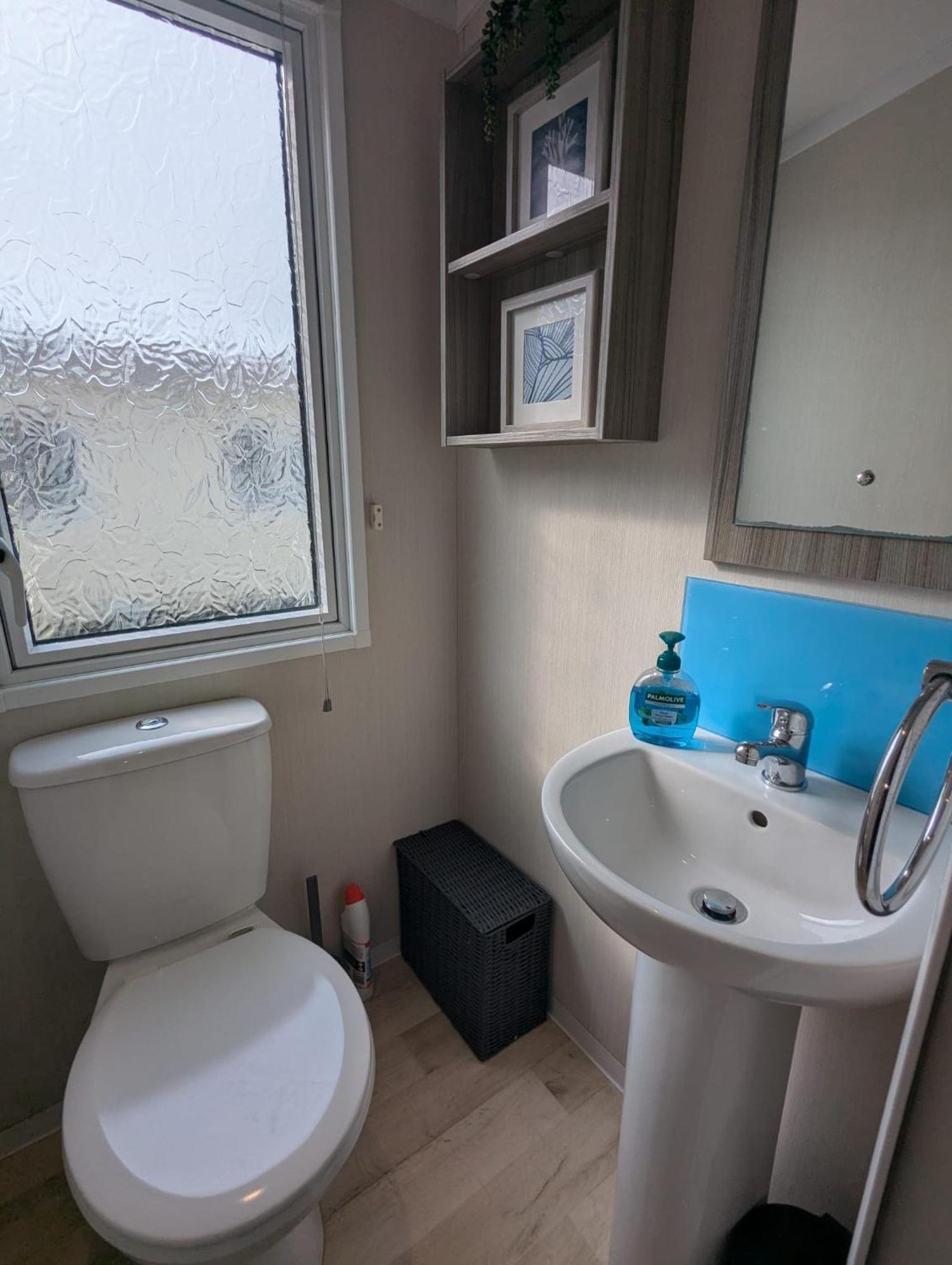 Beautifully Presented Dog Friendly Caravan On Very Popular Littlesea Holiday Haven Park Weymouth Wyke Regis Eksteriør bilde