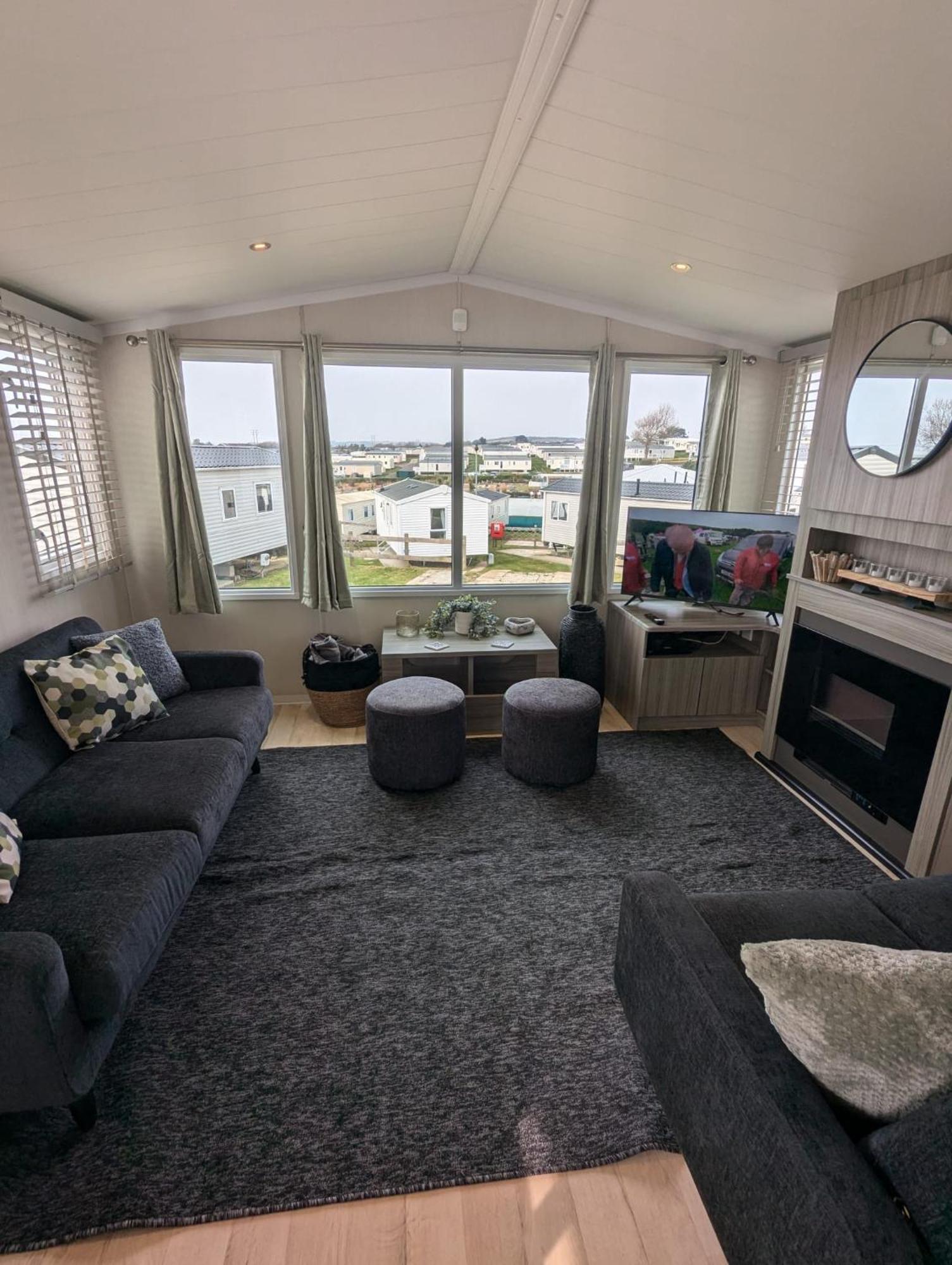 Beautifully Presented Dog Friendly Caravan On Very Popular Littlesea Holiday Haven Park Weymouth Wyke Regis Eksteriør bilde