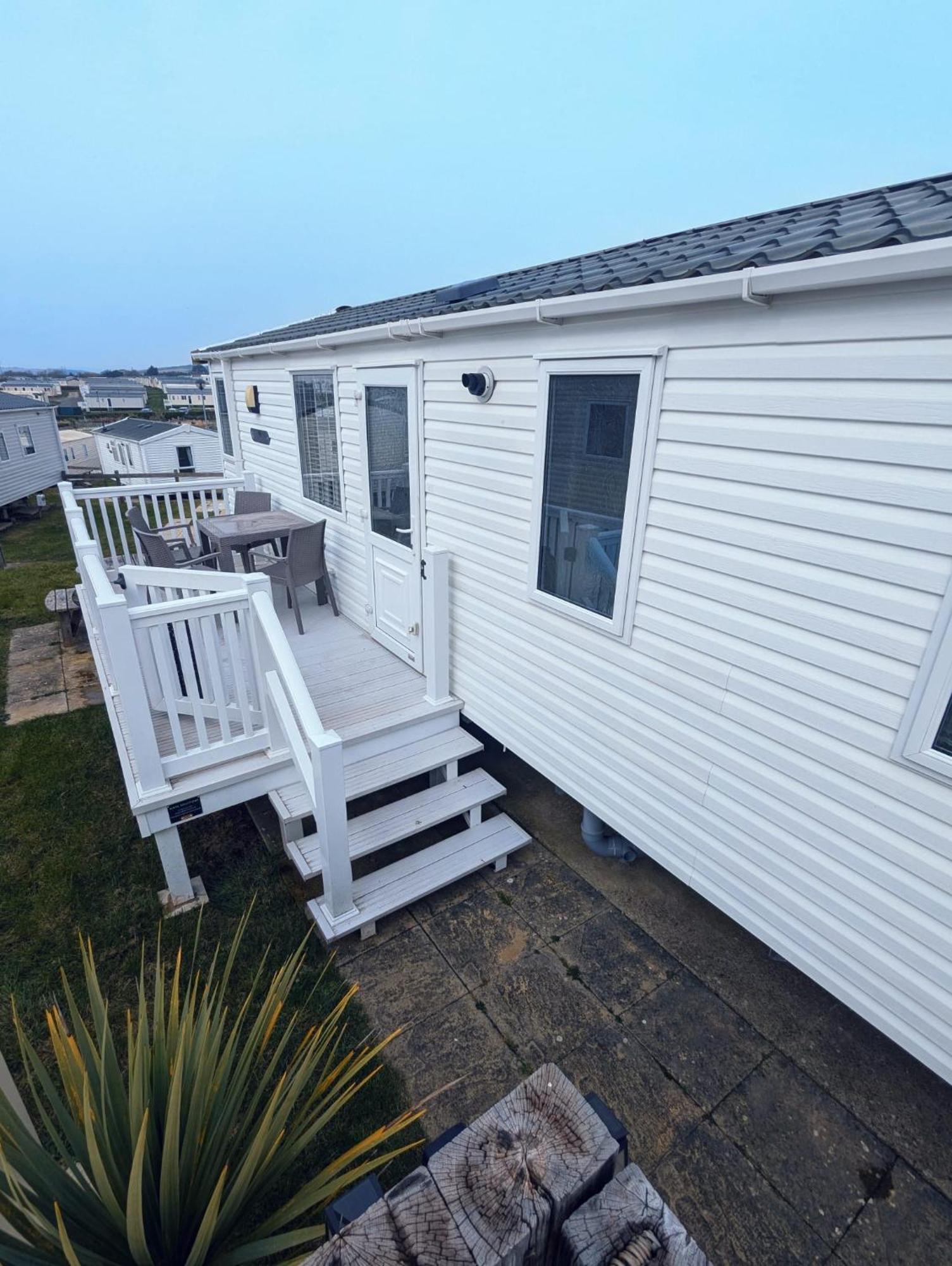 Beautifully Presented Dog Friendly Caravan On Very Popular Littlesea Holiday Haven Park Weymouth Wyke Regis Eksteriør bilde